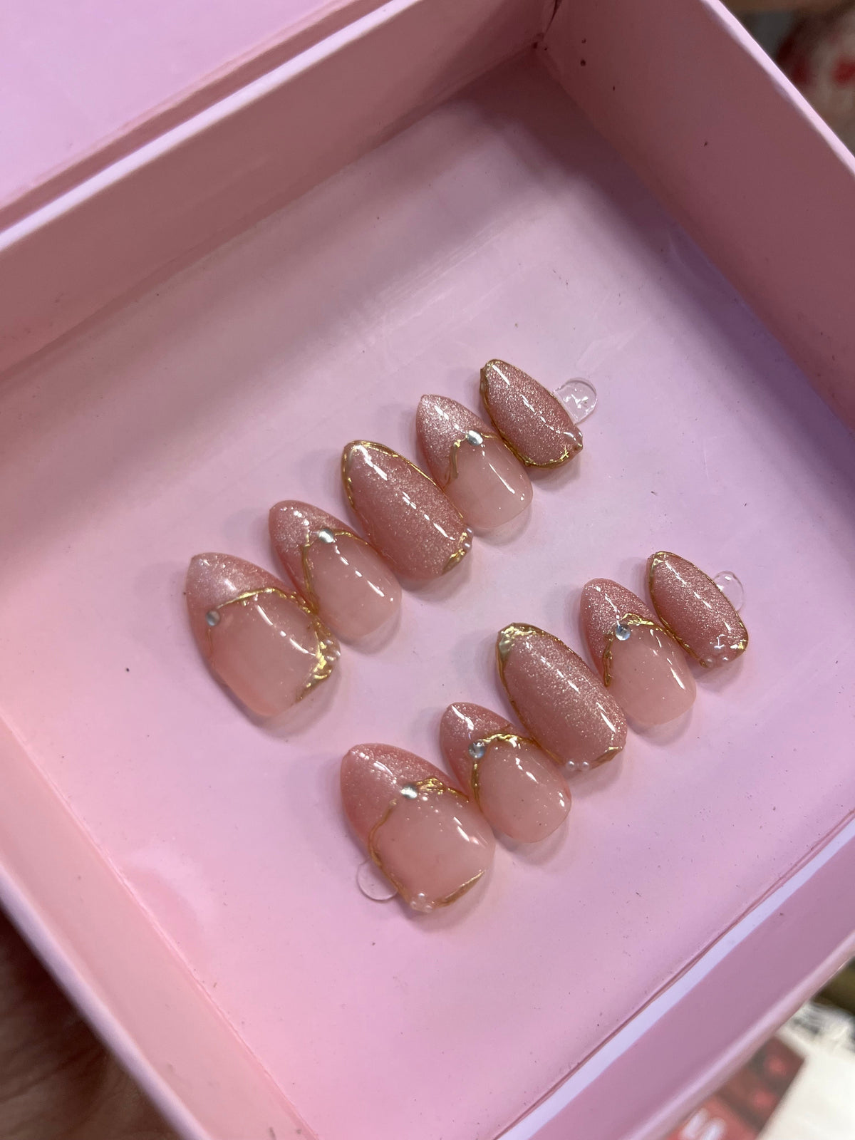 AURUM CATEYE SET (S ALMOND)