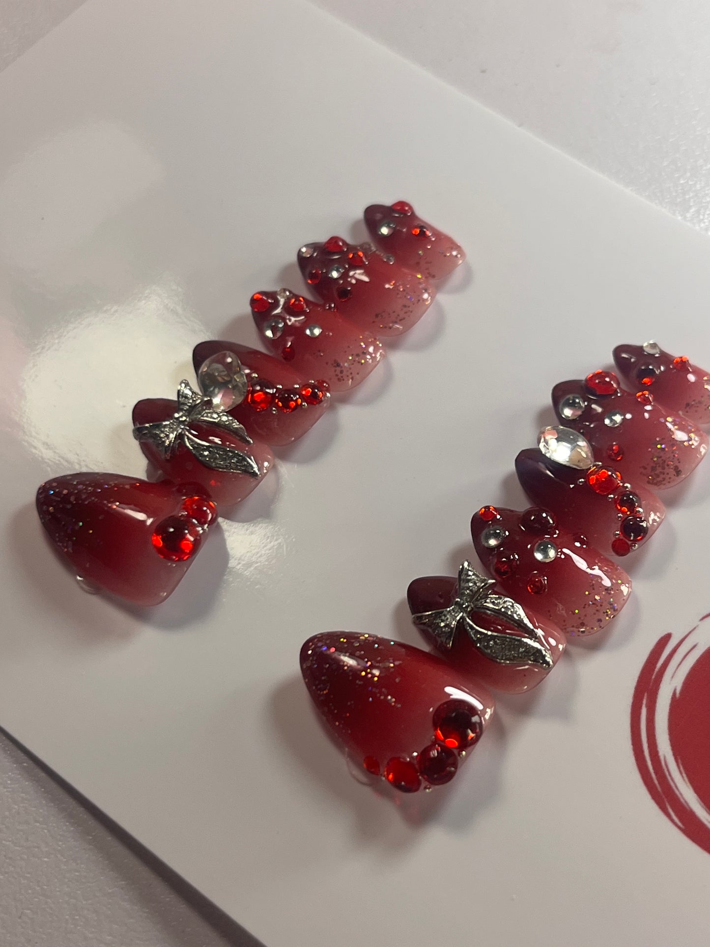 RED & SILVER STONE DRAPE SET