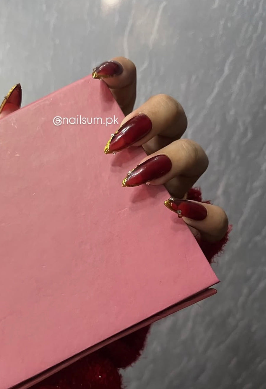 Medium Stiletto